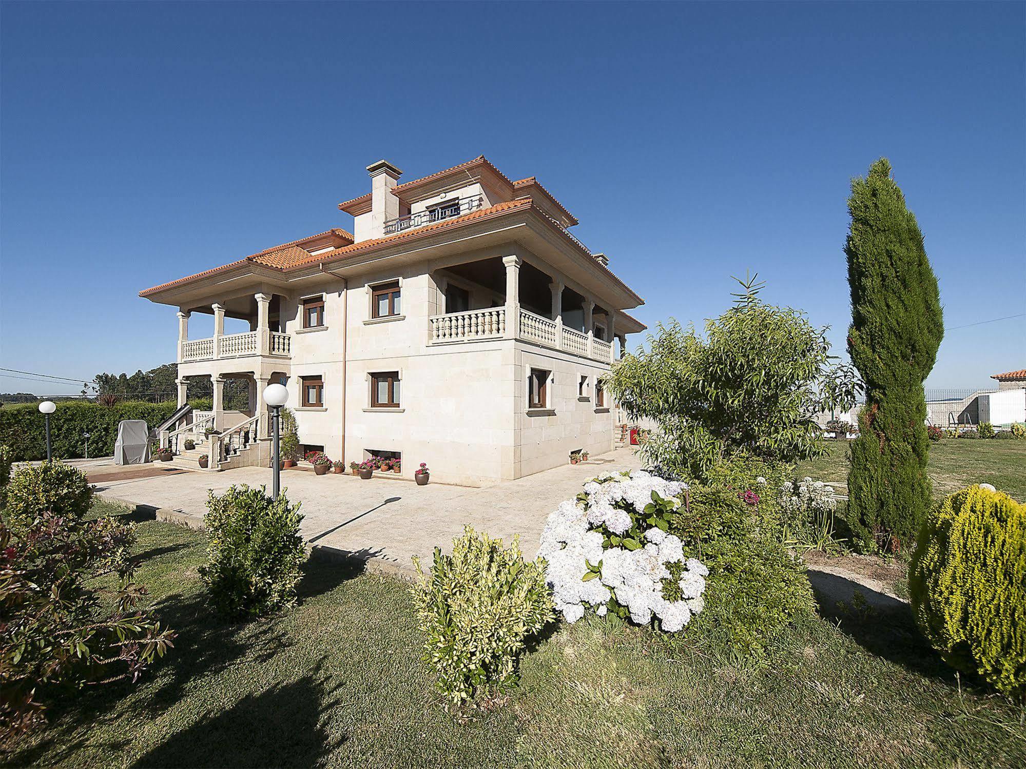 Pensión Residencia A Cruzán Noalla  Esterno foto