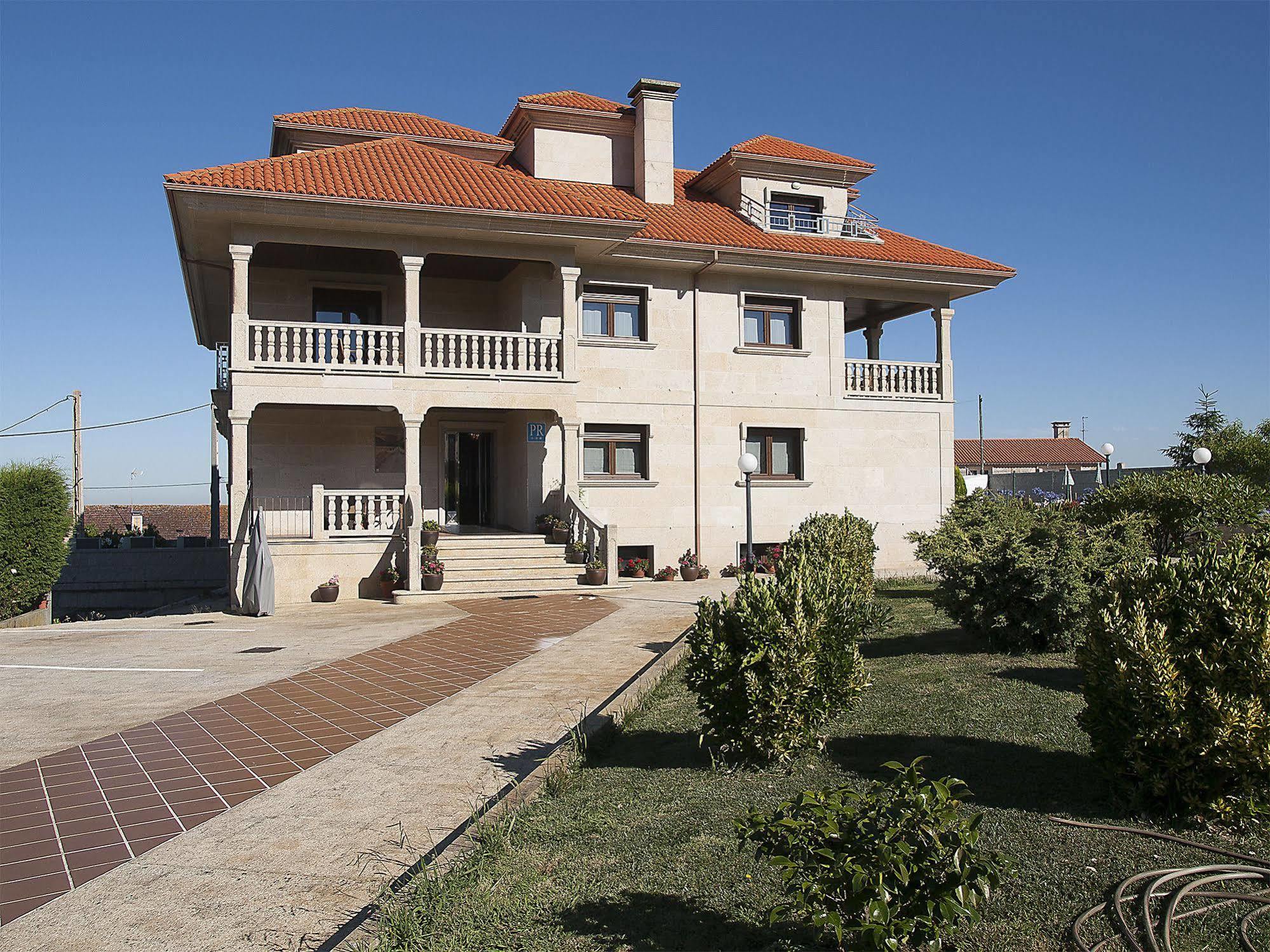 Pensión Residencia A Cruzán Noalla  Esterno foto